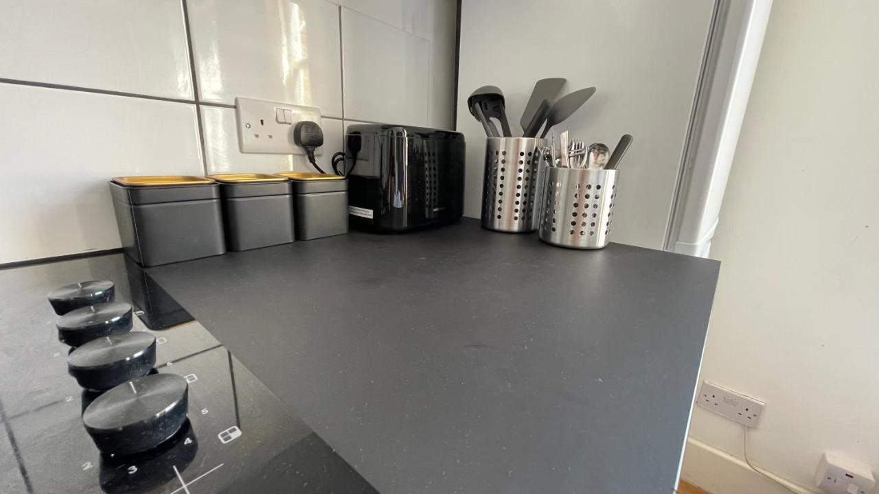 Lovely Studio Flat In The Heart Of Holloway. London Luaran gambar