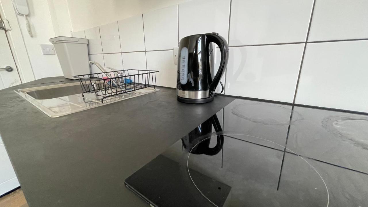 Lovely Studio Flat In The Heart Of Holloway. London Luaran gambar